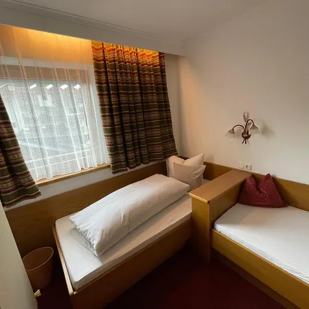 Gaestehaus Poell * Майргофен