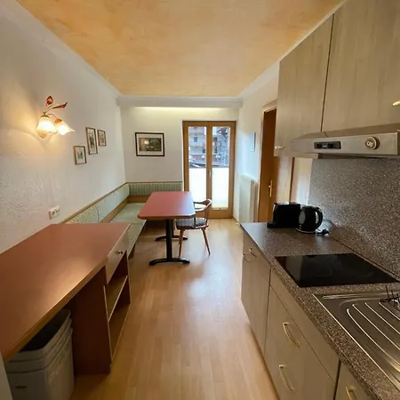 Gaestehaus Poell Апартаменти Майргофен