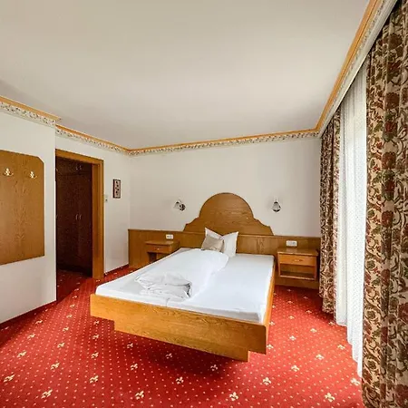 Gaestehaus Poell Апартаменти Майргофен