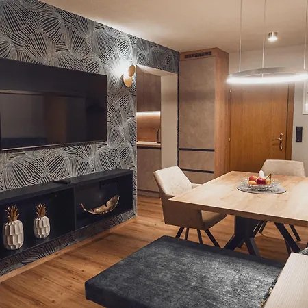 Apartament Gaestehaus Poell *
