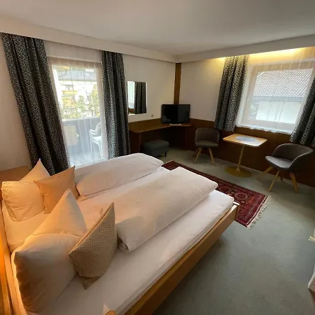 Gaestehaus Poell Apartamento *