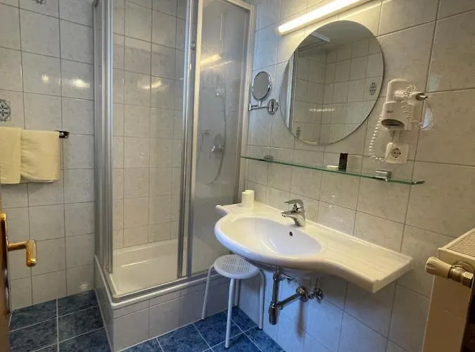 Апартаменты Gaestehaus Poell